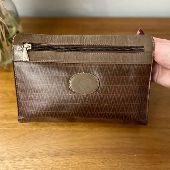 VALENTINO Brown Vintage Logo Bag 💯 AUTHENTIC - Picture 2 of 15